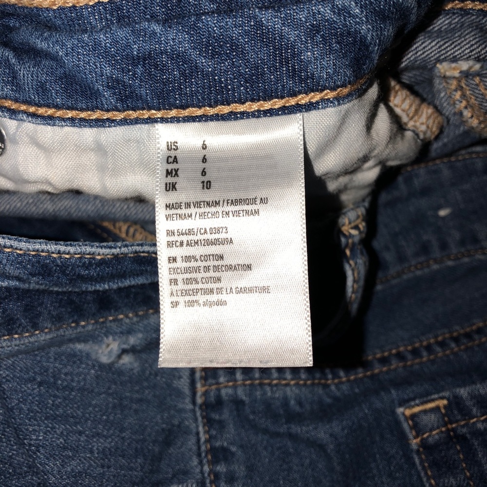 Sold - American Eagle Shorts - Picture 4 of 4